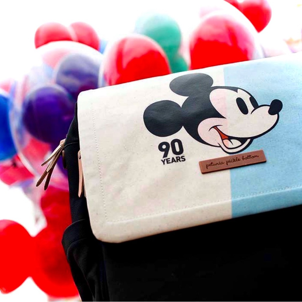 SALE✨NWOT 🆕 Mickey Mouse Backpack Bag, Numerous Compartments, New
